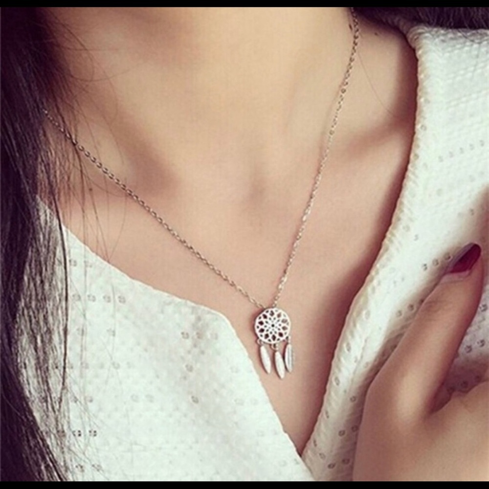 🆕💚6/$20💚❄️Dream Catcher Necklace